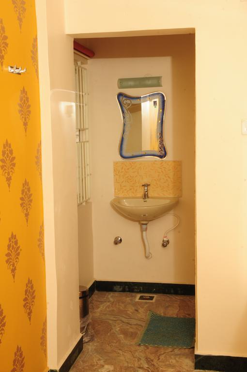Hotel Rathnavel Towers Csennai Szoba fotó